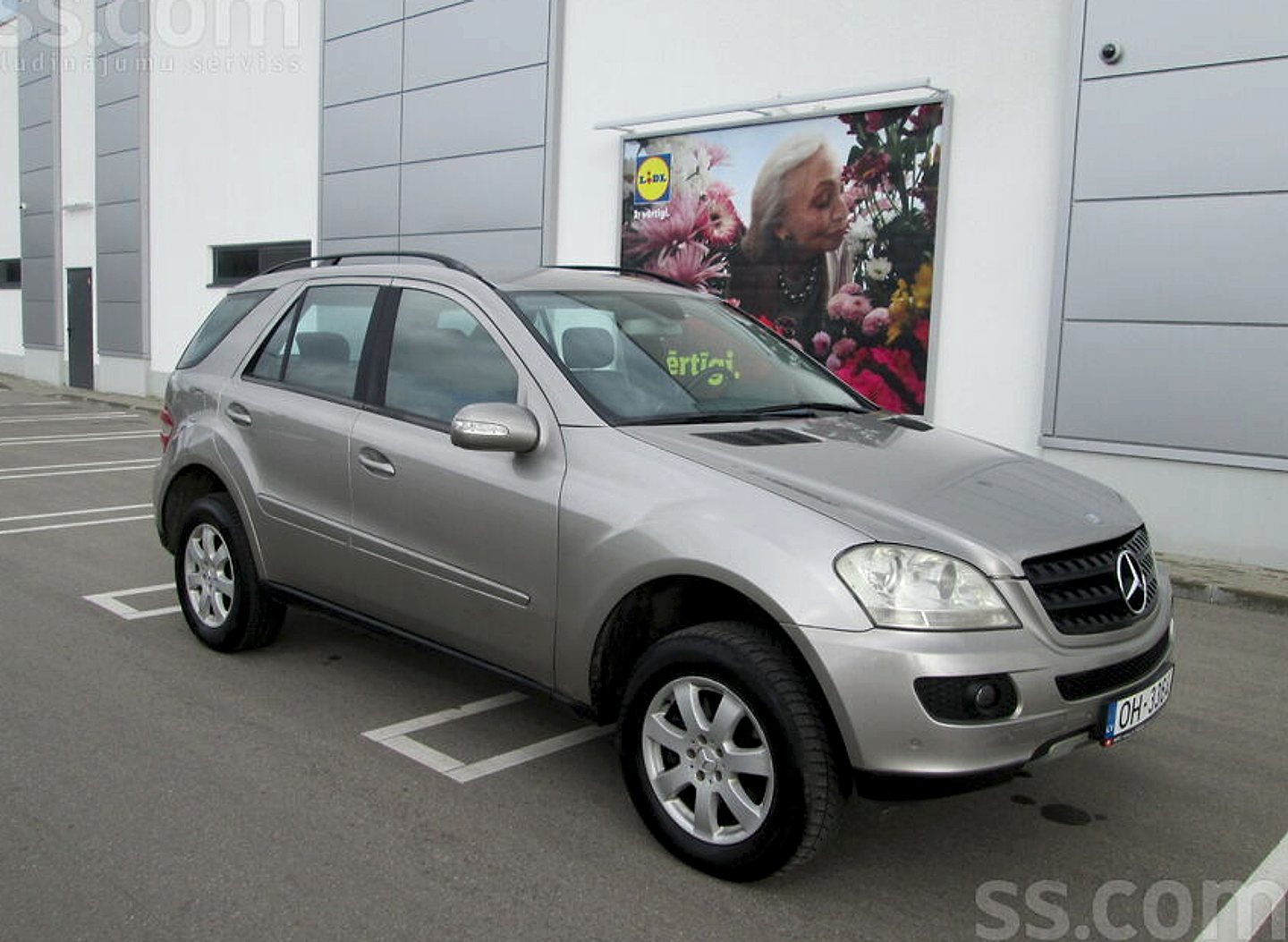 Mercedes-Benz ML320 — foto 6