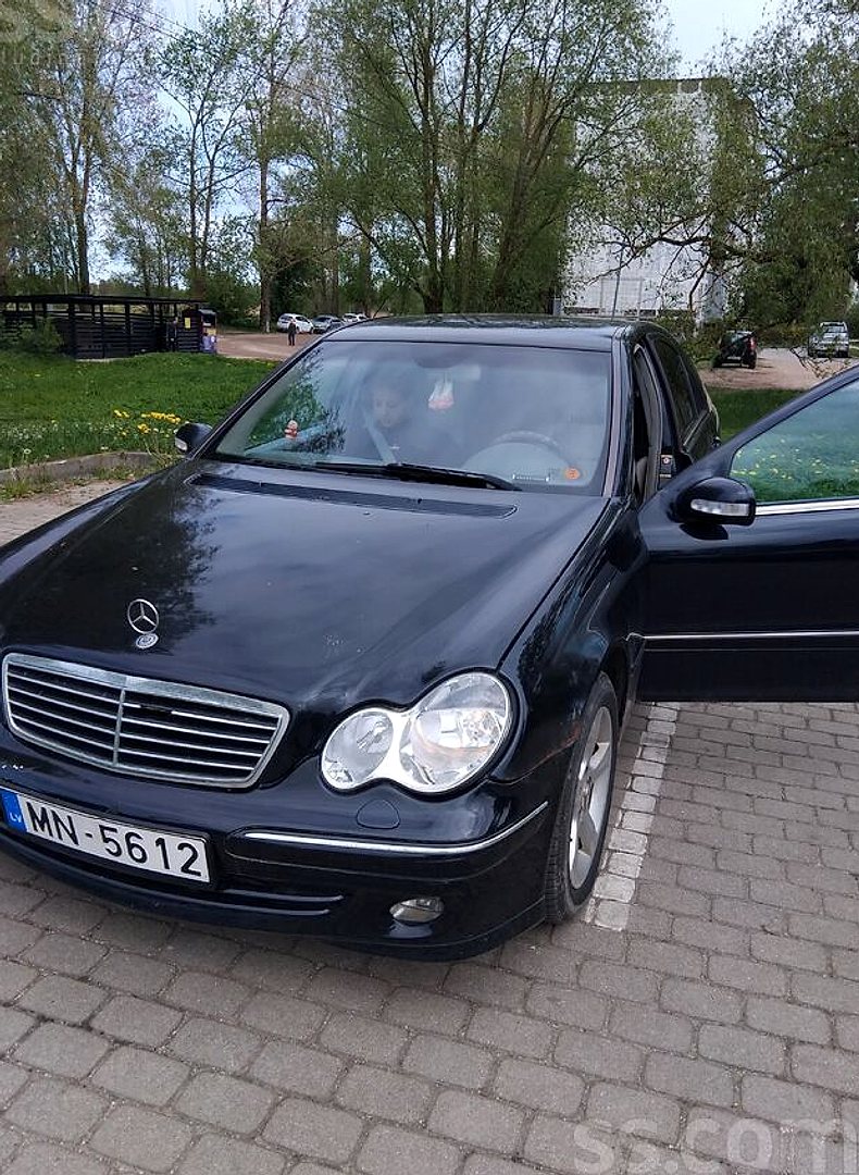 Mercedes-Benz C200 — foto 5
