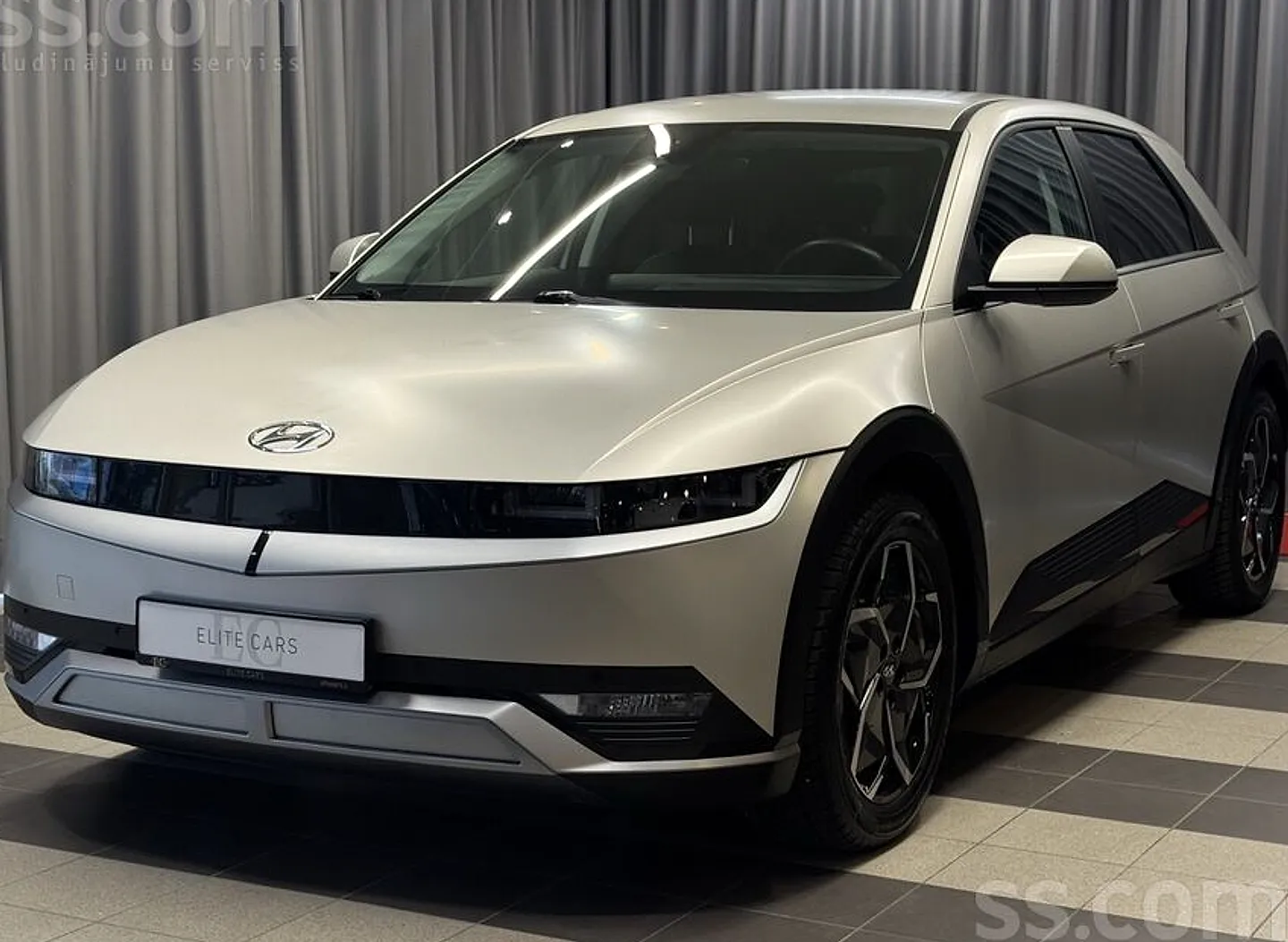 Hyundai Ioniq, 2022. gads