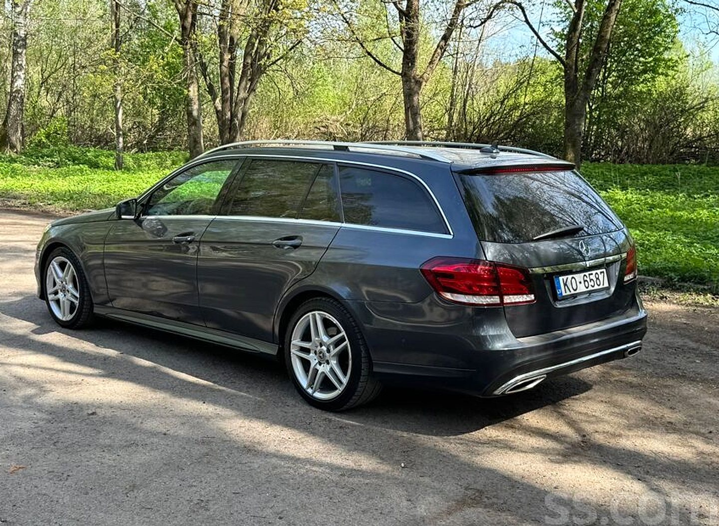 Mercedes-Benz E300 — foto 3