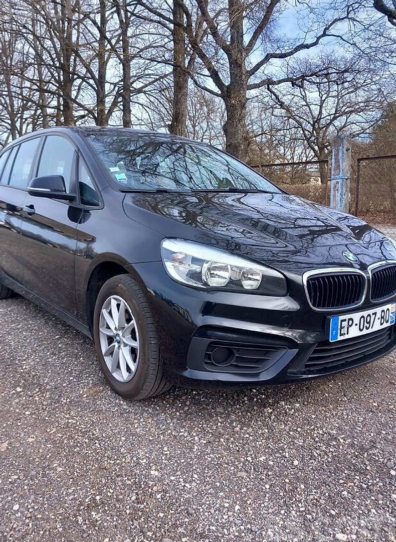BMW 216, 2017. gads