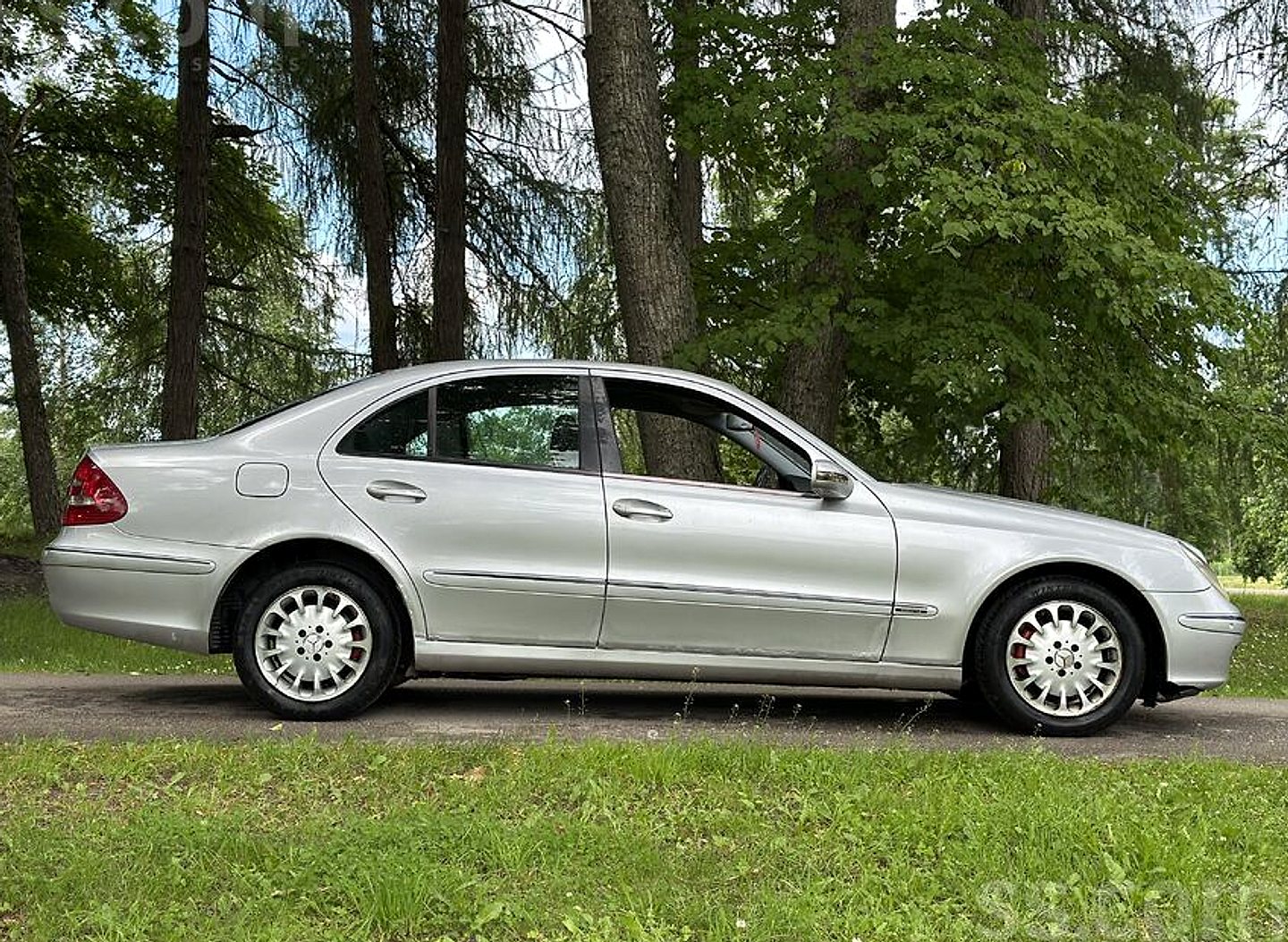Mercedes-Benz E220 — foto 4