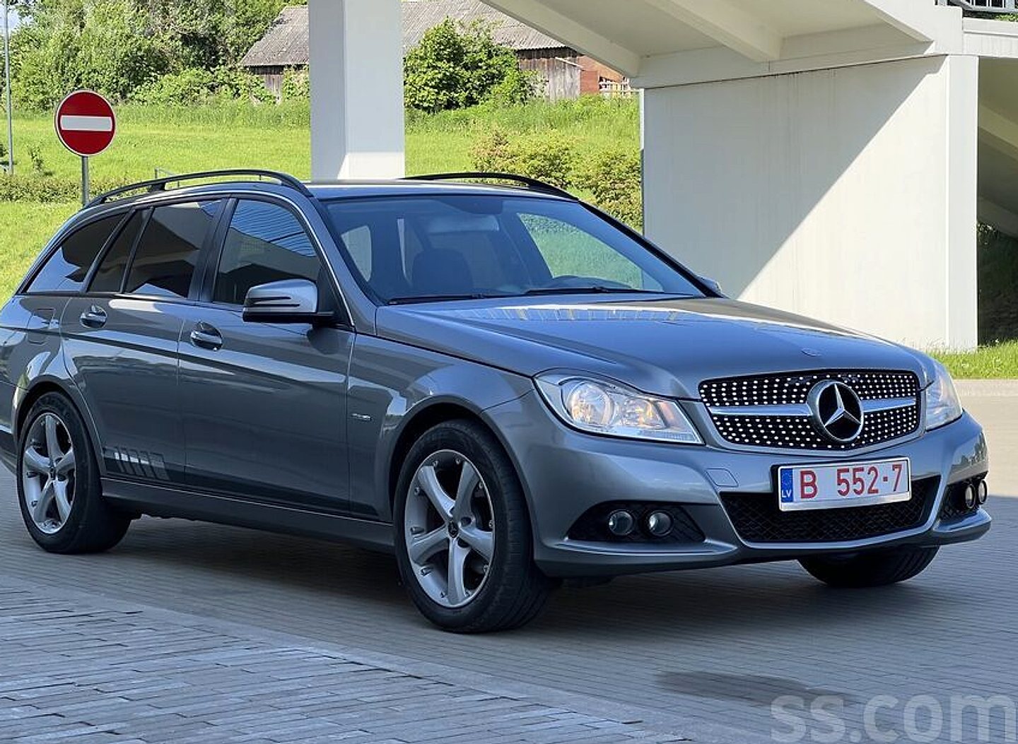 Mercedes-Benz C200 — foto 3