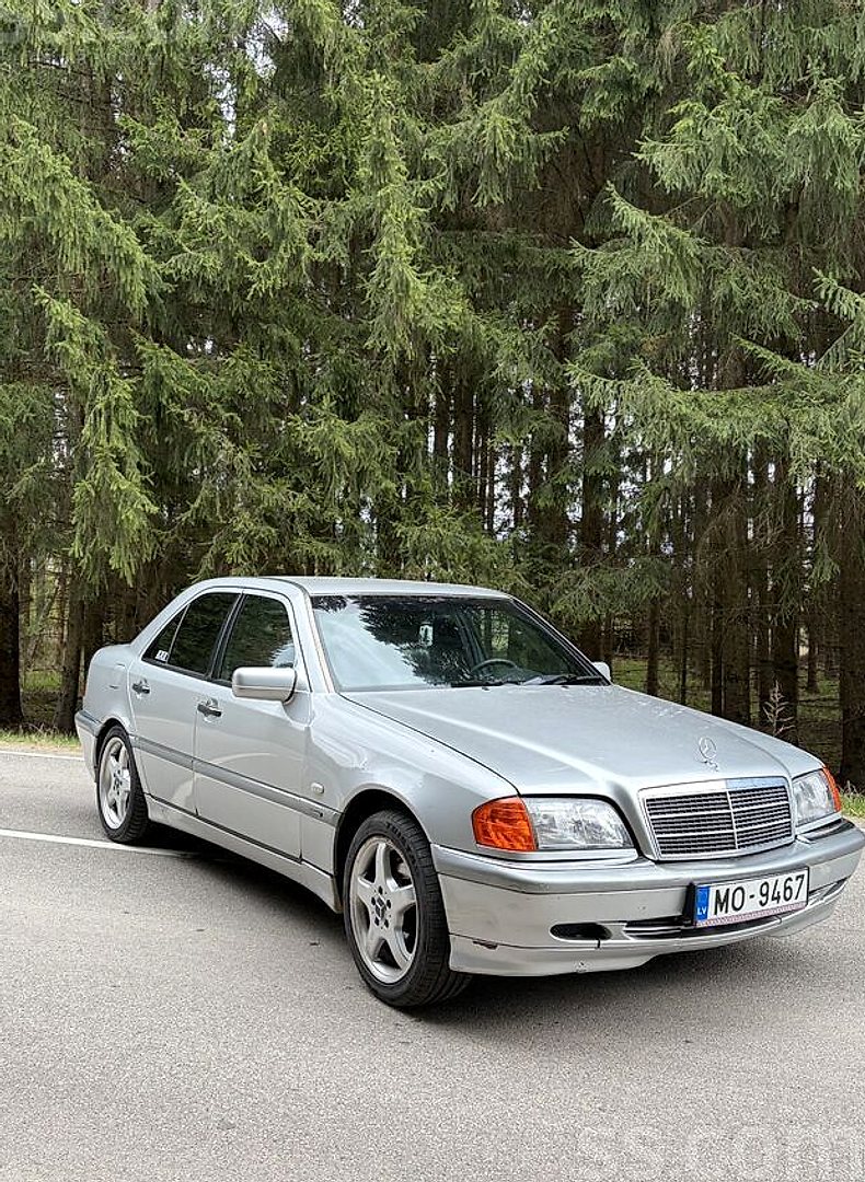 Mercedes-Benz C220 — foto 2