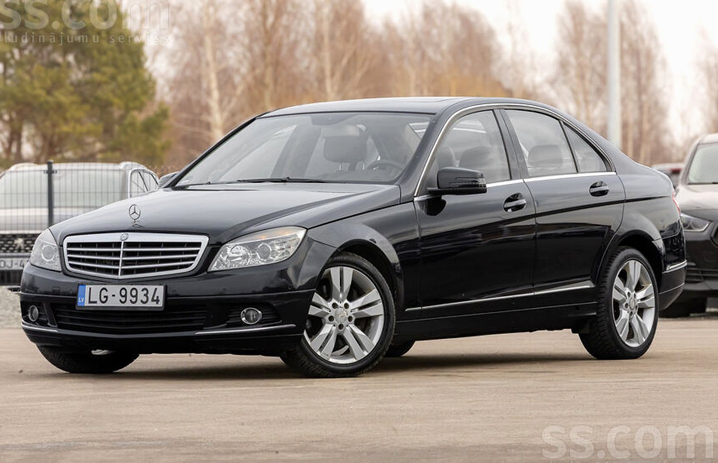 Mercedes-Benz C350 — foto 3