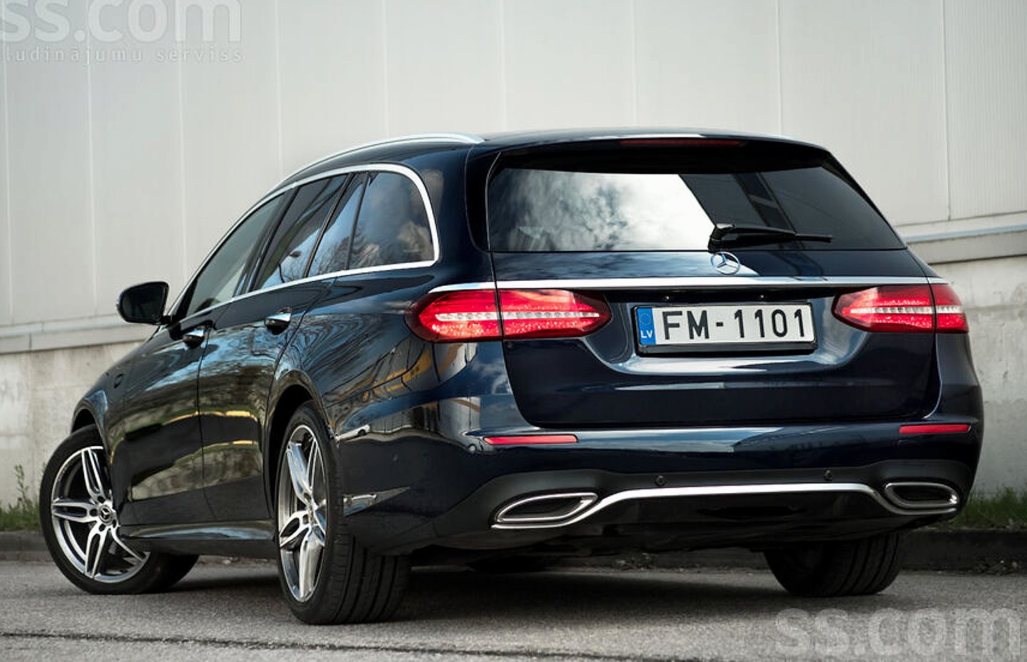 Mercedes-Benz E350 — foto 3