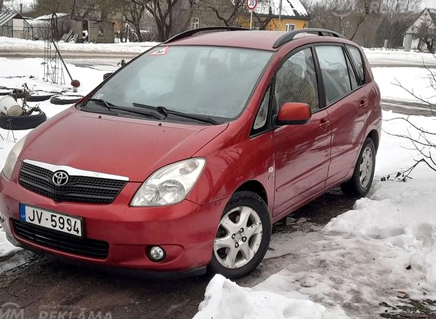 Toyota Corolla, 2001. gads