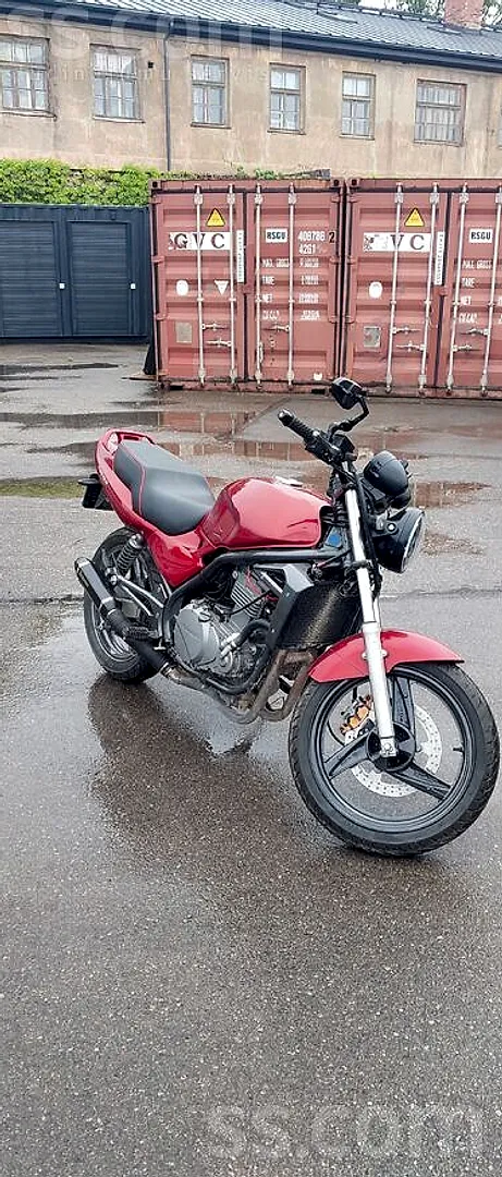 Kawasaki Er 5, 2000. gads