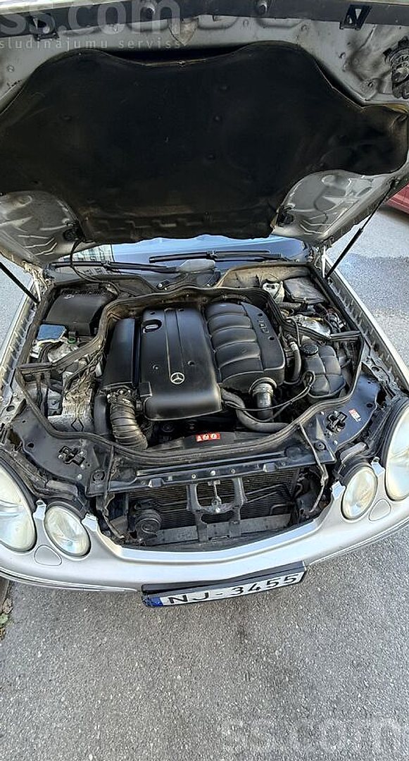 Mercedes-Benz E220 — foto 5