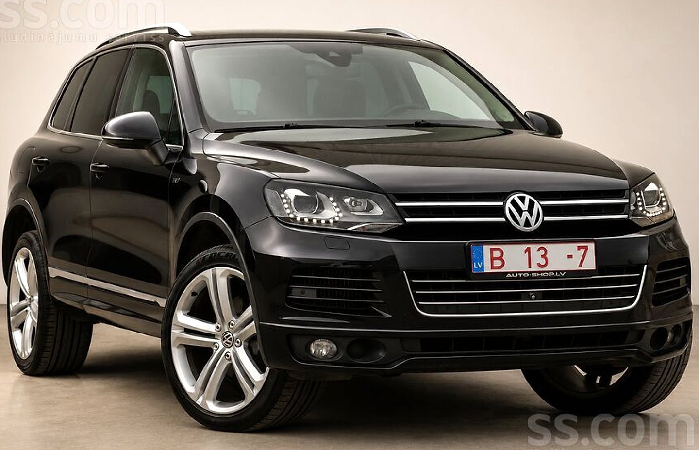 Volkswagen Touareg, 2012. gads