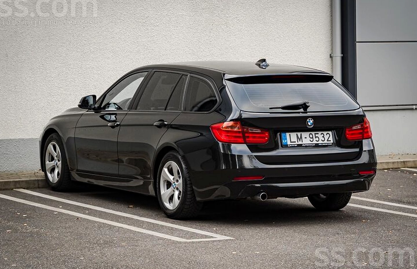 BMW 320 — foto 6
