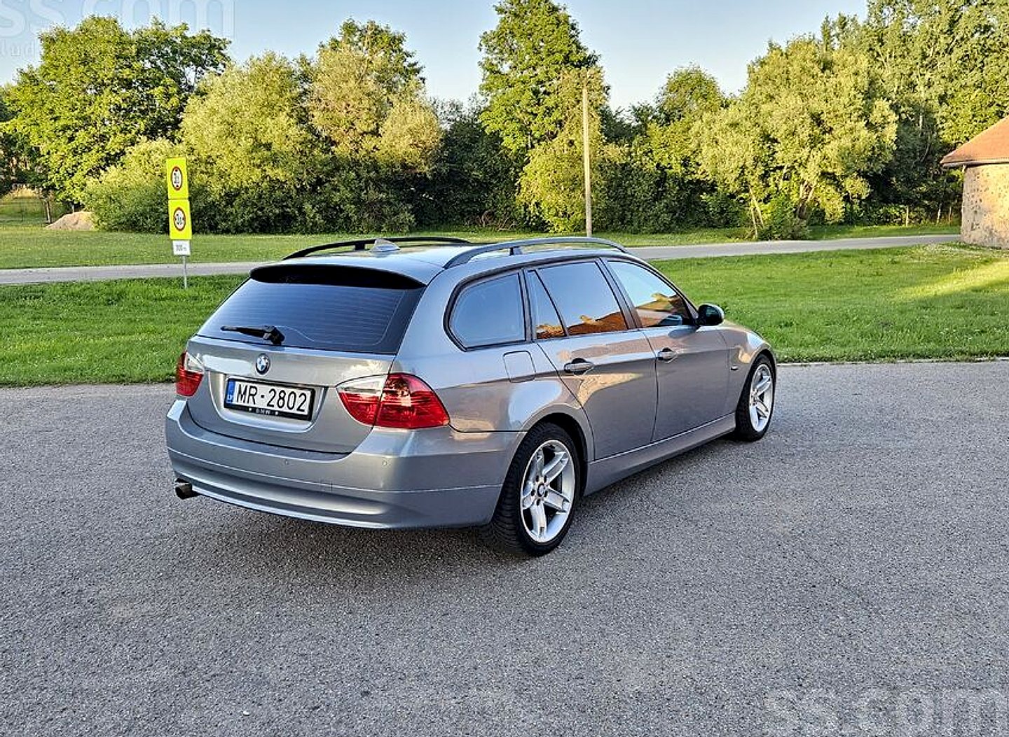 BMW 320 — foto 3