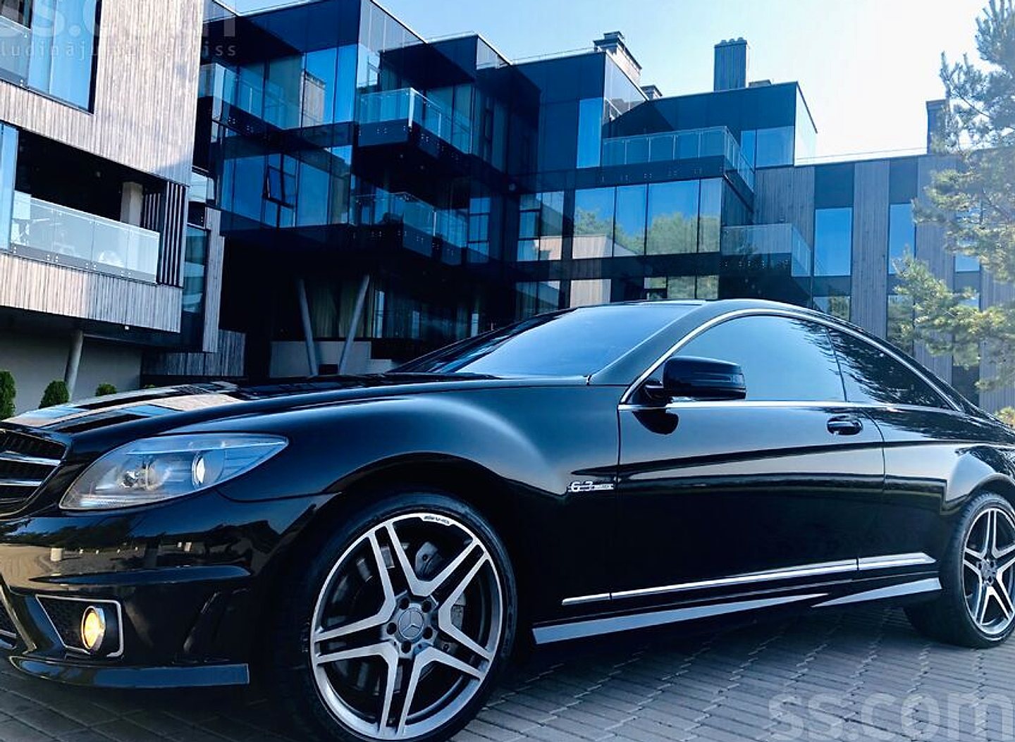 Mercedes-Benz CL63 AMG — foto 2