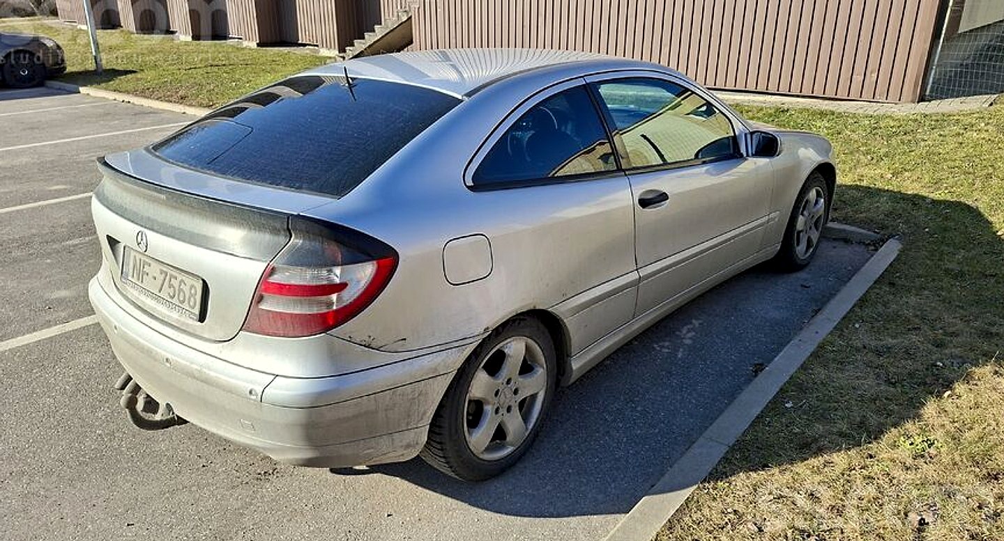 Mercedes-Benz C220 — foto 5