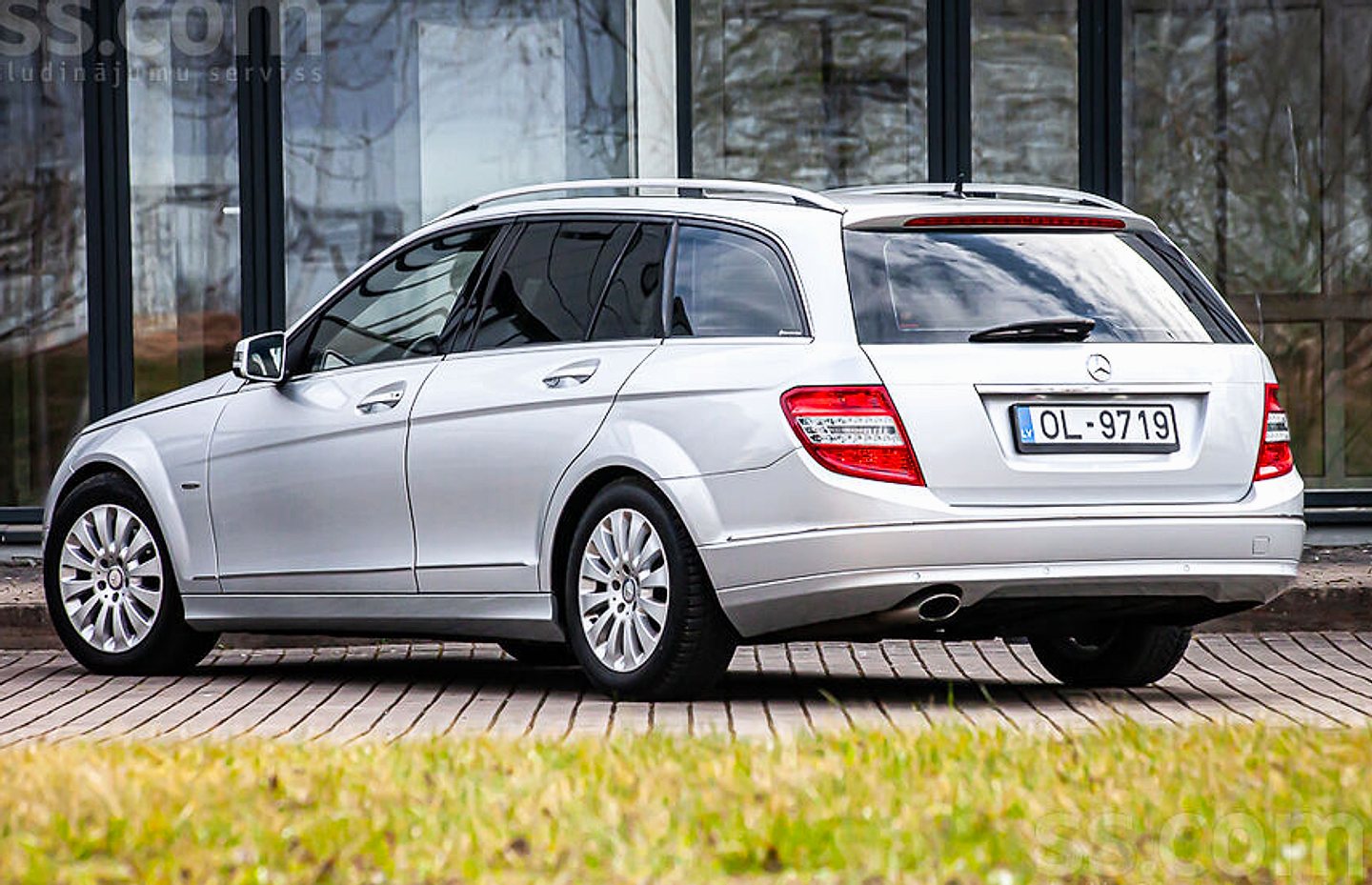 Mercedes-Benz C220 — foto 4