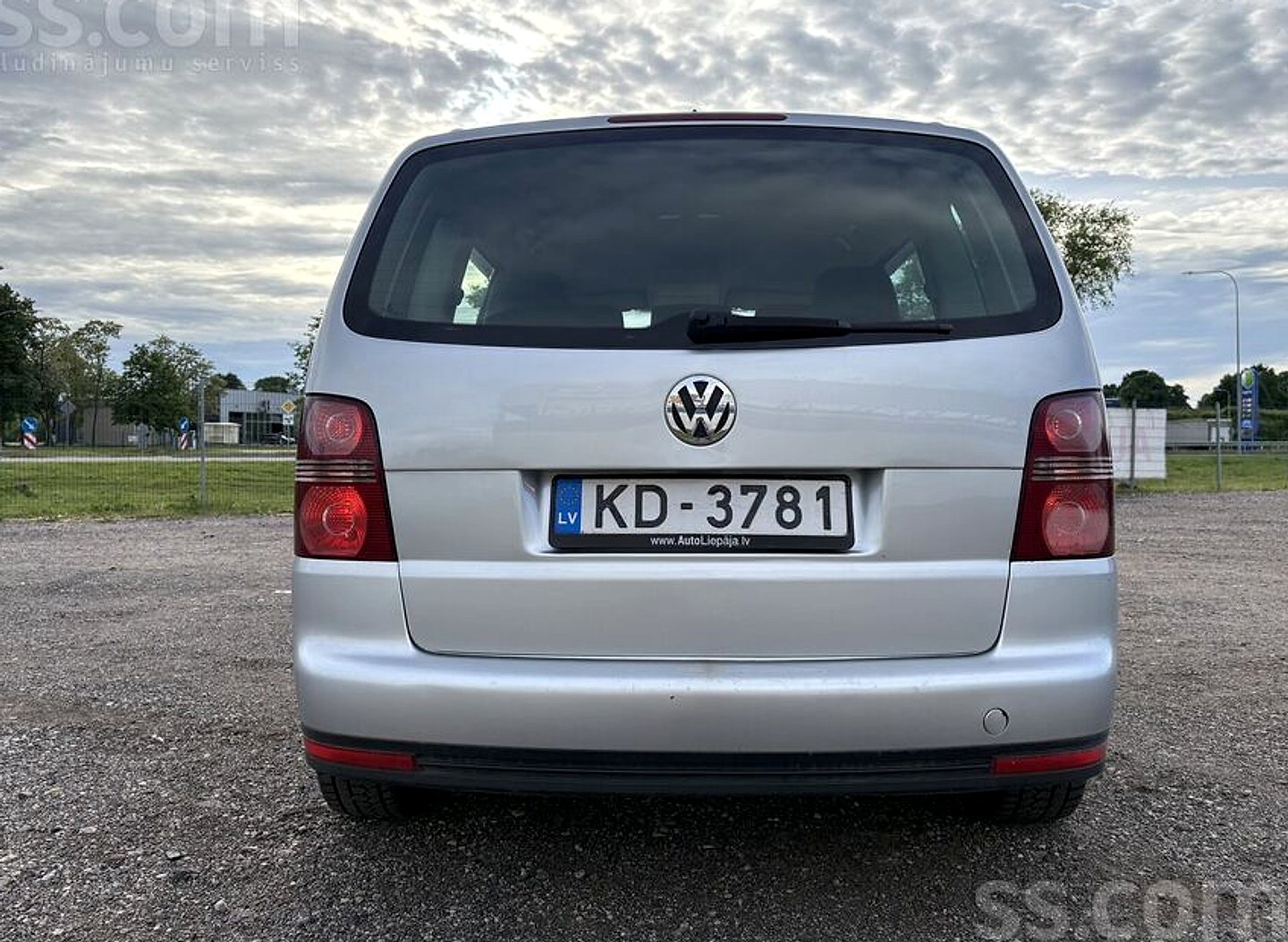 Volkswagen Touran — foto 4