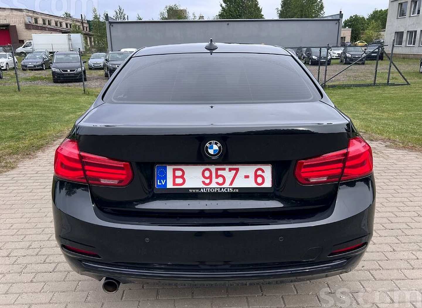 BMW 318 — foto 5