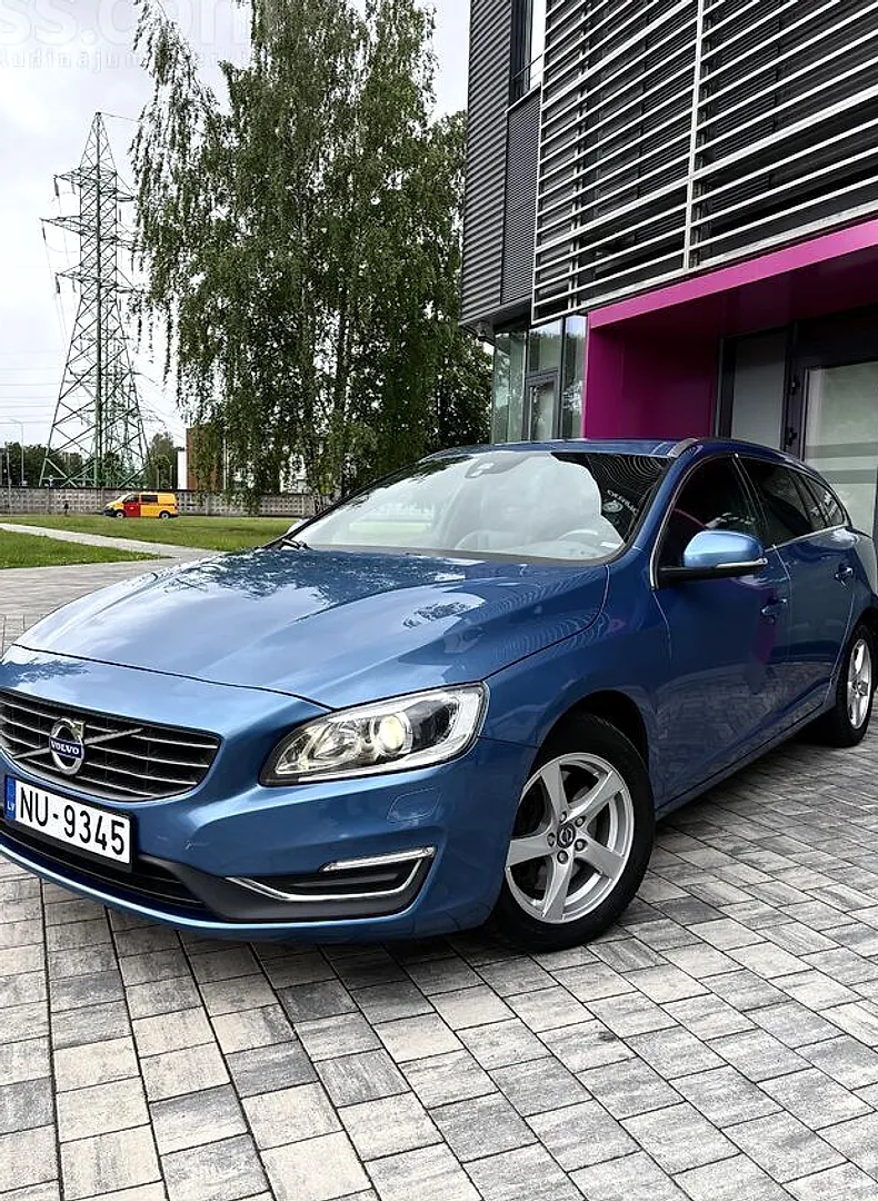 Volvo V60, 2016. gads