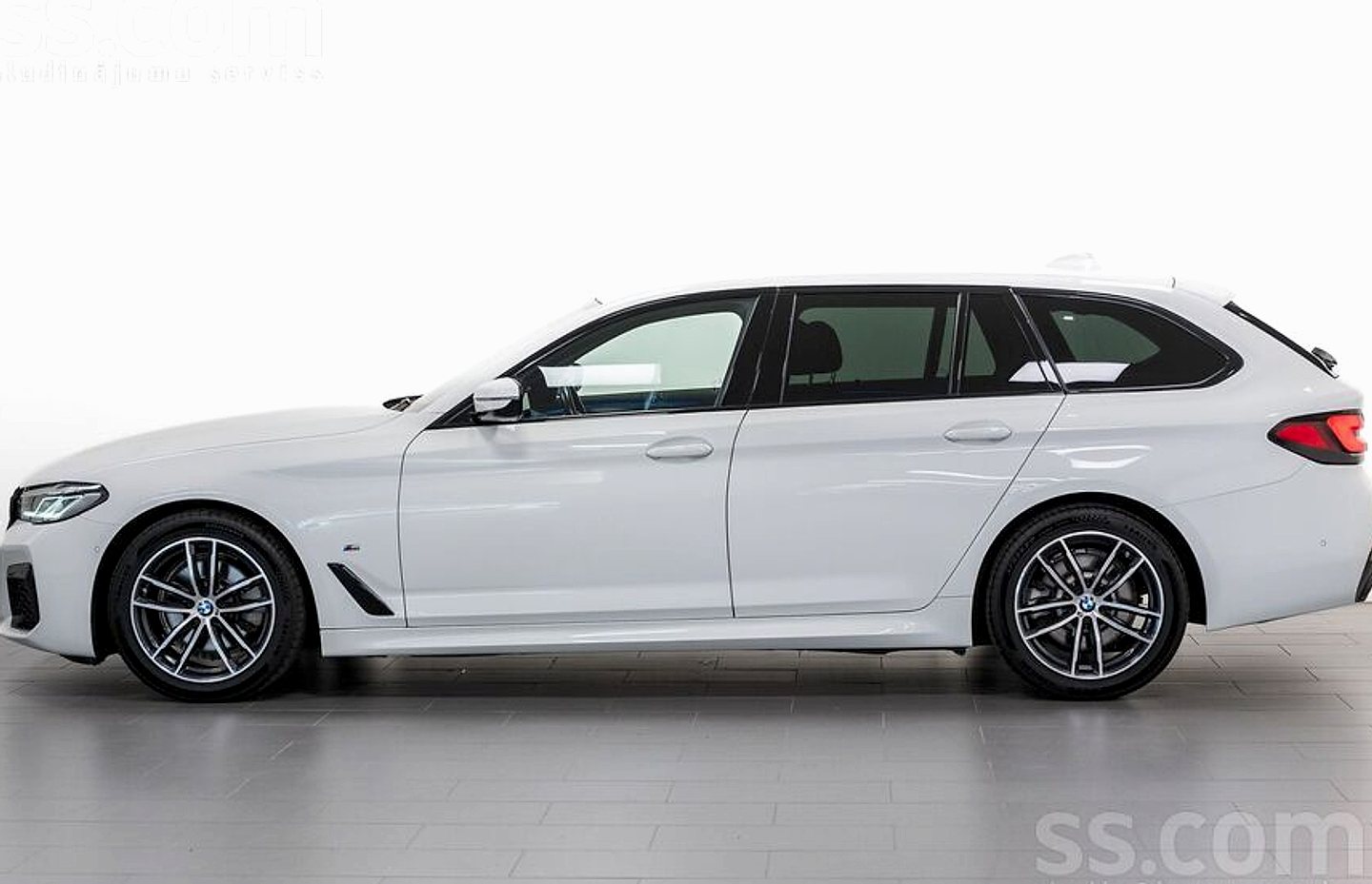 BMW 520 — foto 2