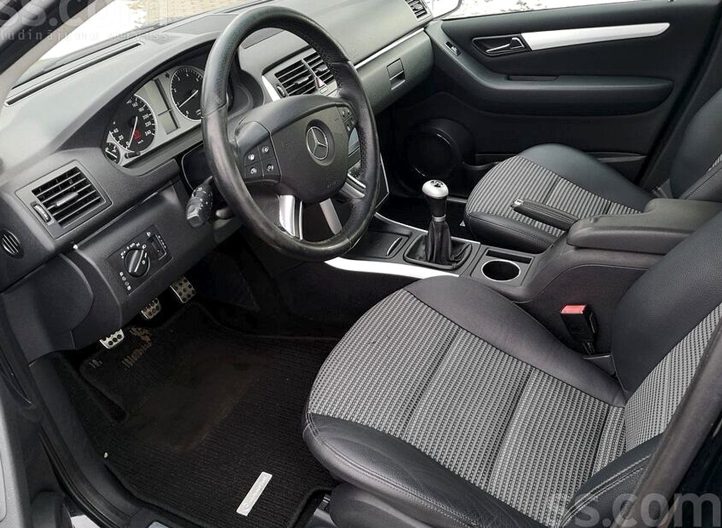 Mercedes-Benz B150 — foto 6