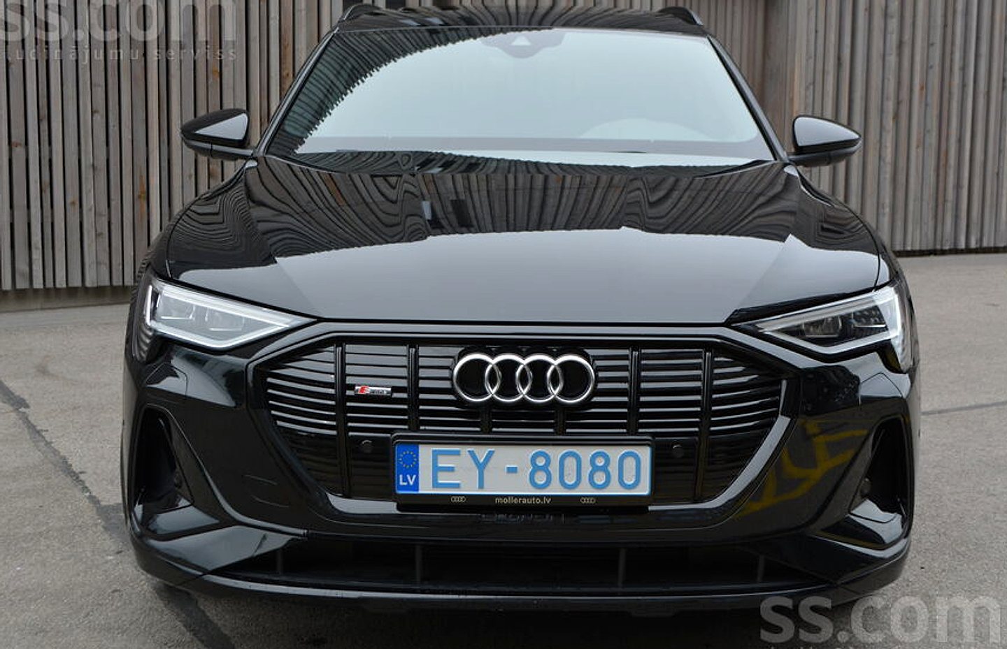 Audi E-tron — foto 3