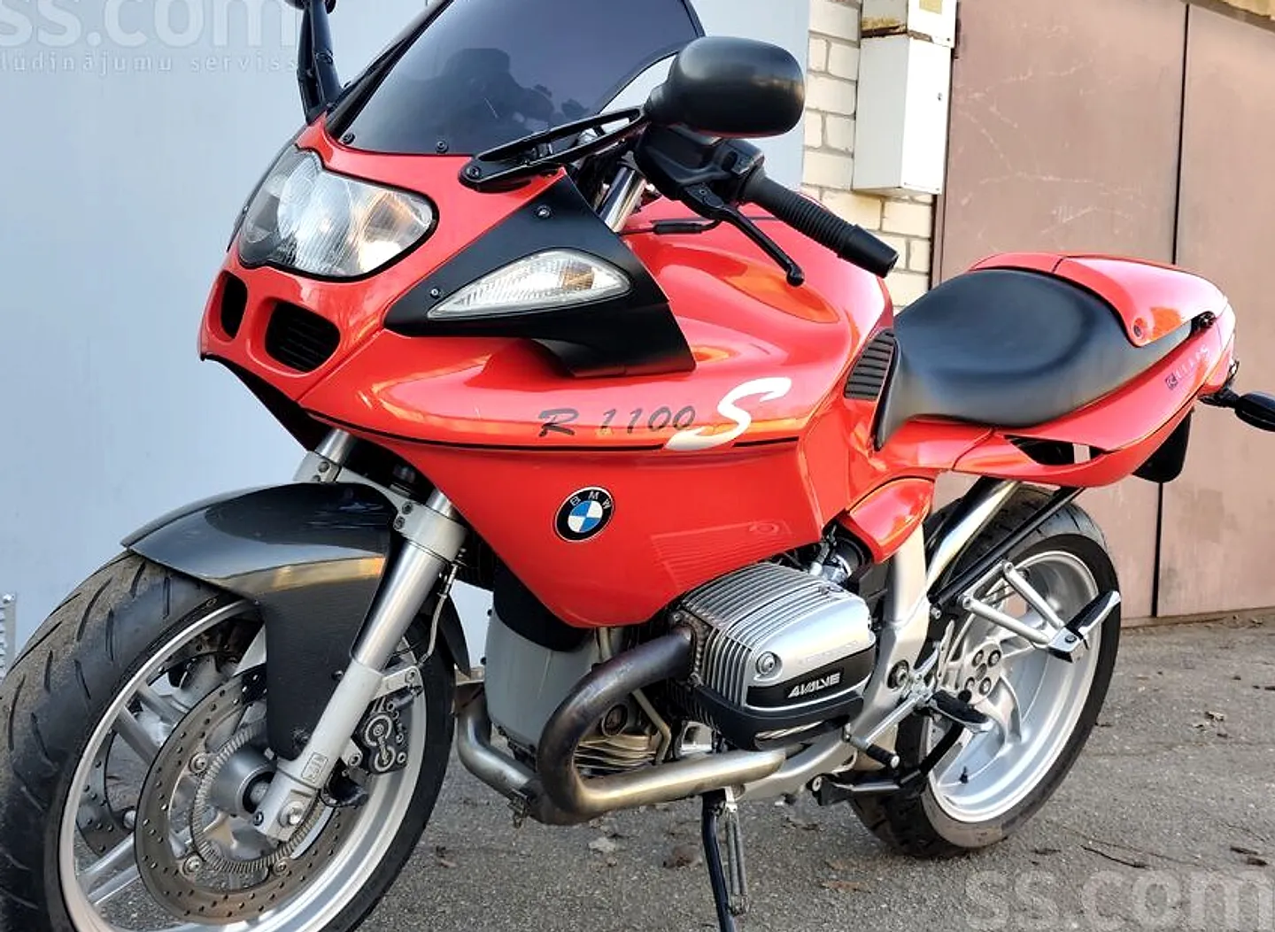 BMW R1100S abs