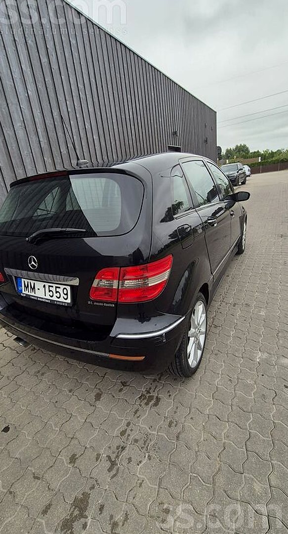Mercedes-Benz B180 — foto 2