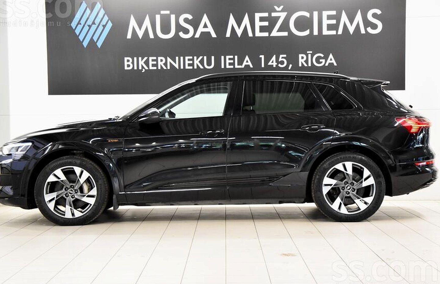 Audi E-tron — foto 5