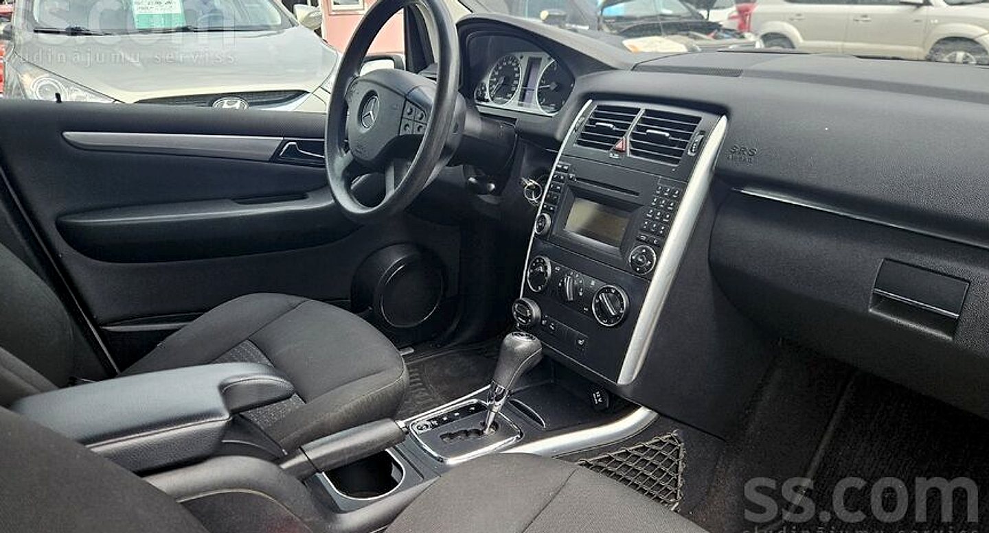 Mercedes-Benz B180 — foto 6