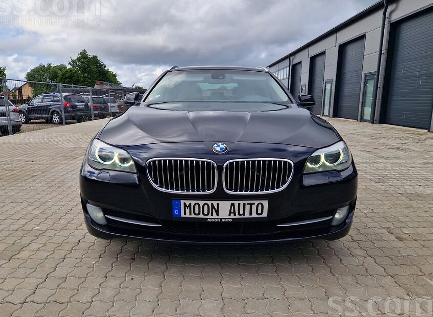 BMW 520 — foto 2