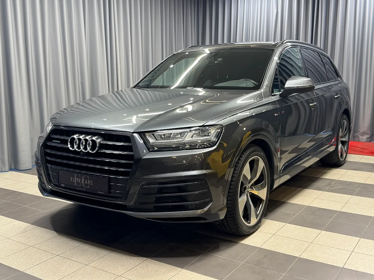 Audi Q7 3.0TDI S Line, 2017. gads