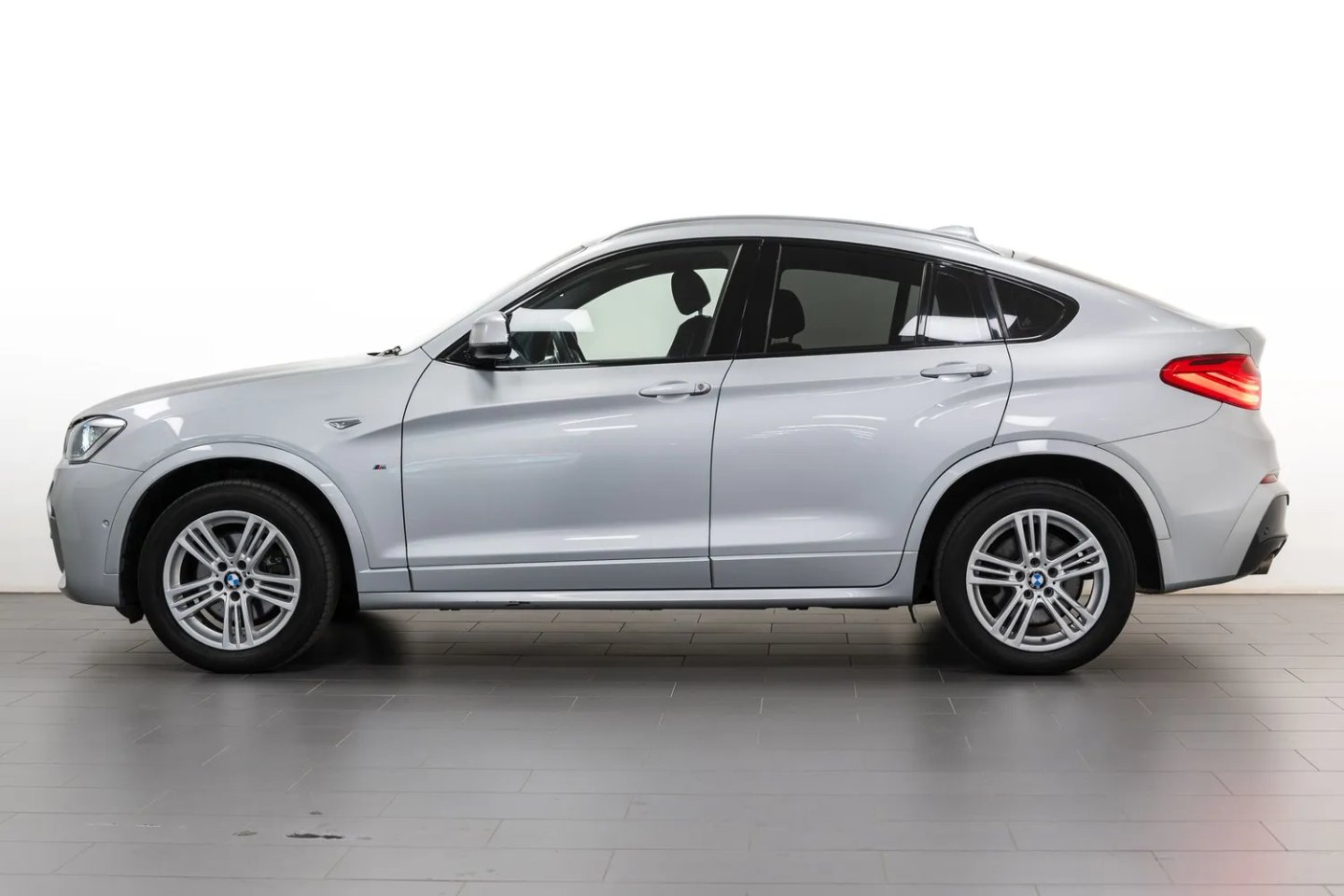 BMW X4 — foto 9