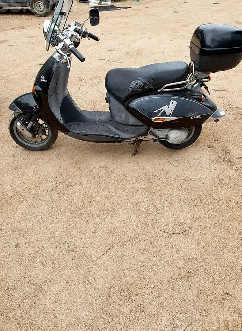Aprilia Mojito custom, 2005. gads