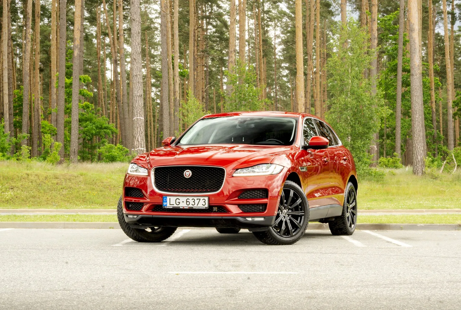 Jaguar F-PACE AWD, 2018. gads