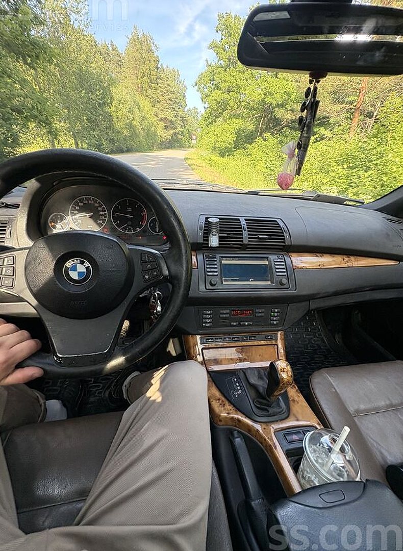 BMW X5 — foto 5
