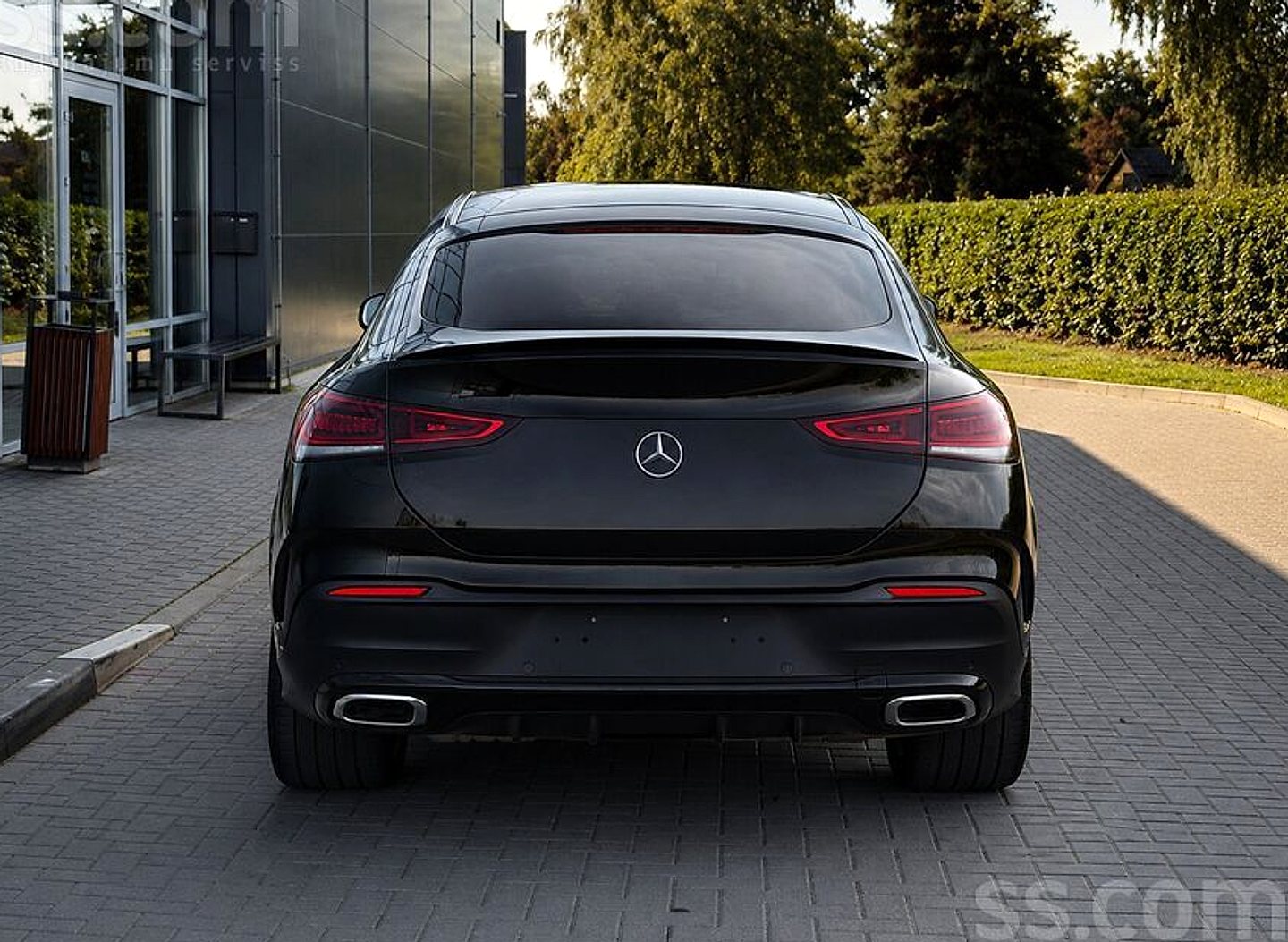 Mercedes-Benz GLE 400 — foto 6
