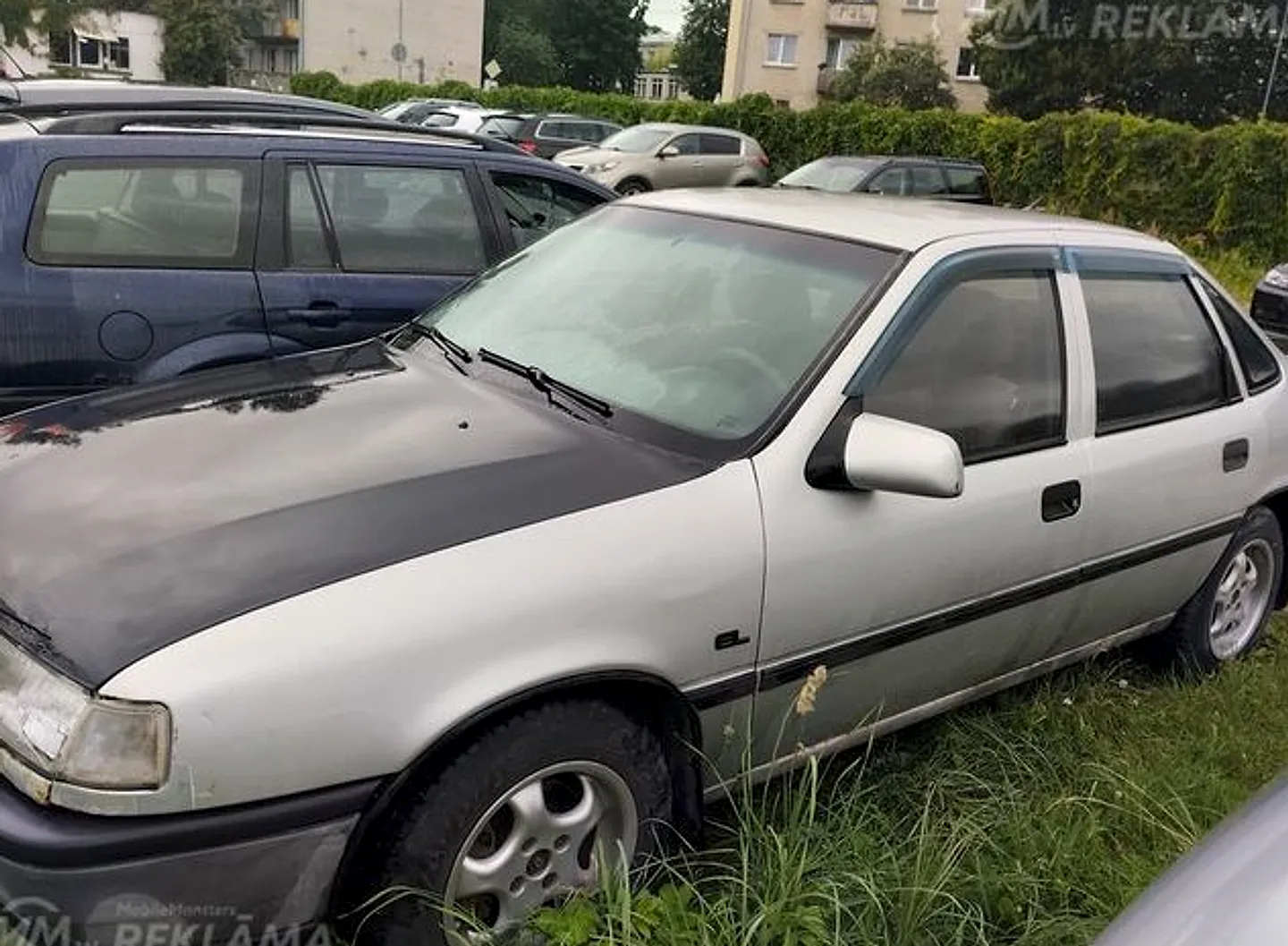 Opel Vectra, 1989. gads