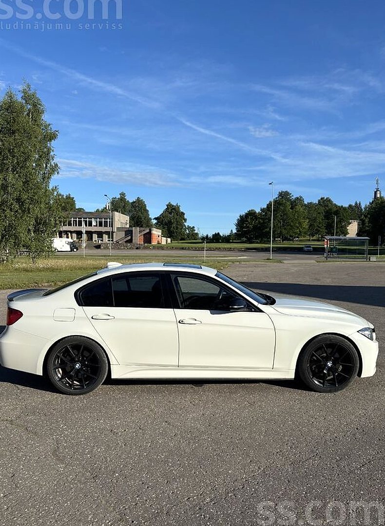 BMW 330 — foto 4