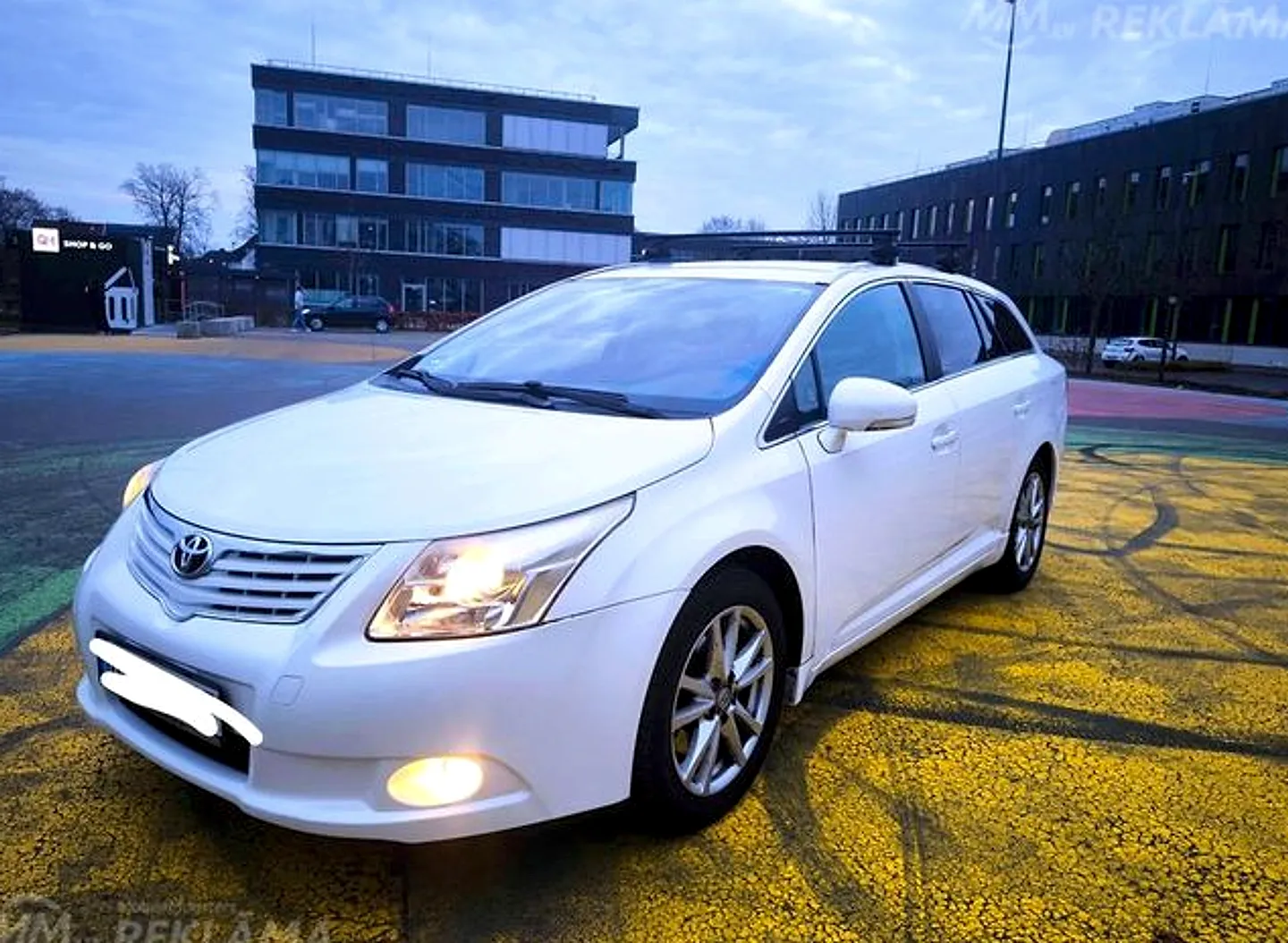Toyota Avensis, 2011. gads
