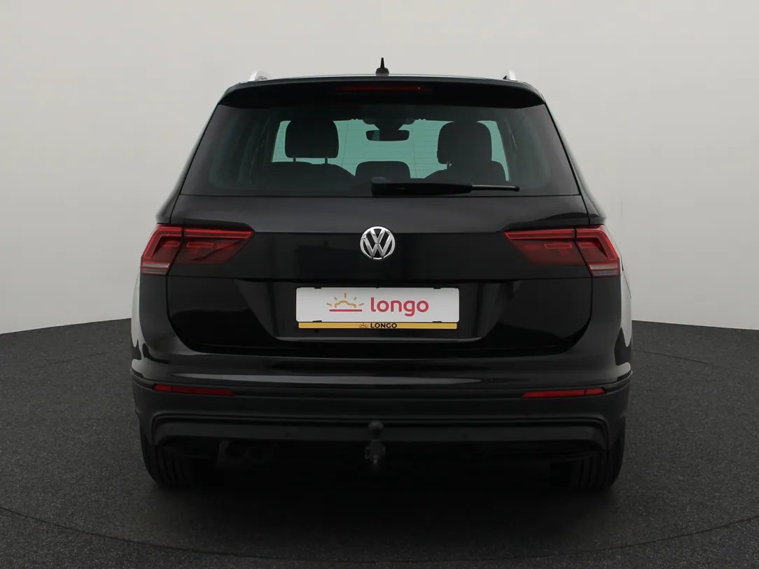 Volkswagen Tiguan — foto 6