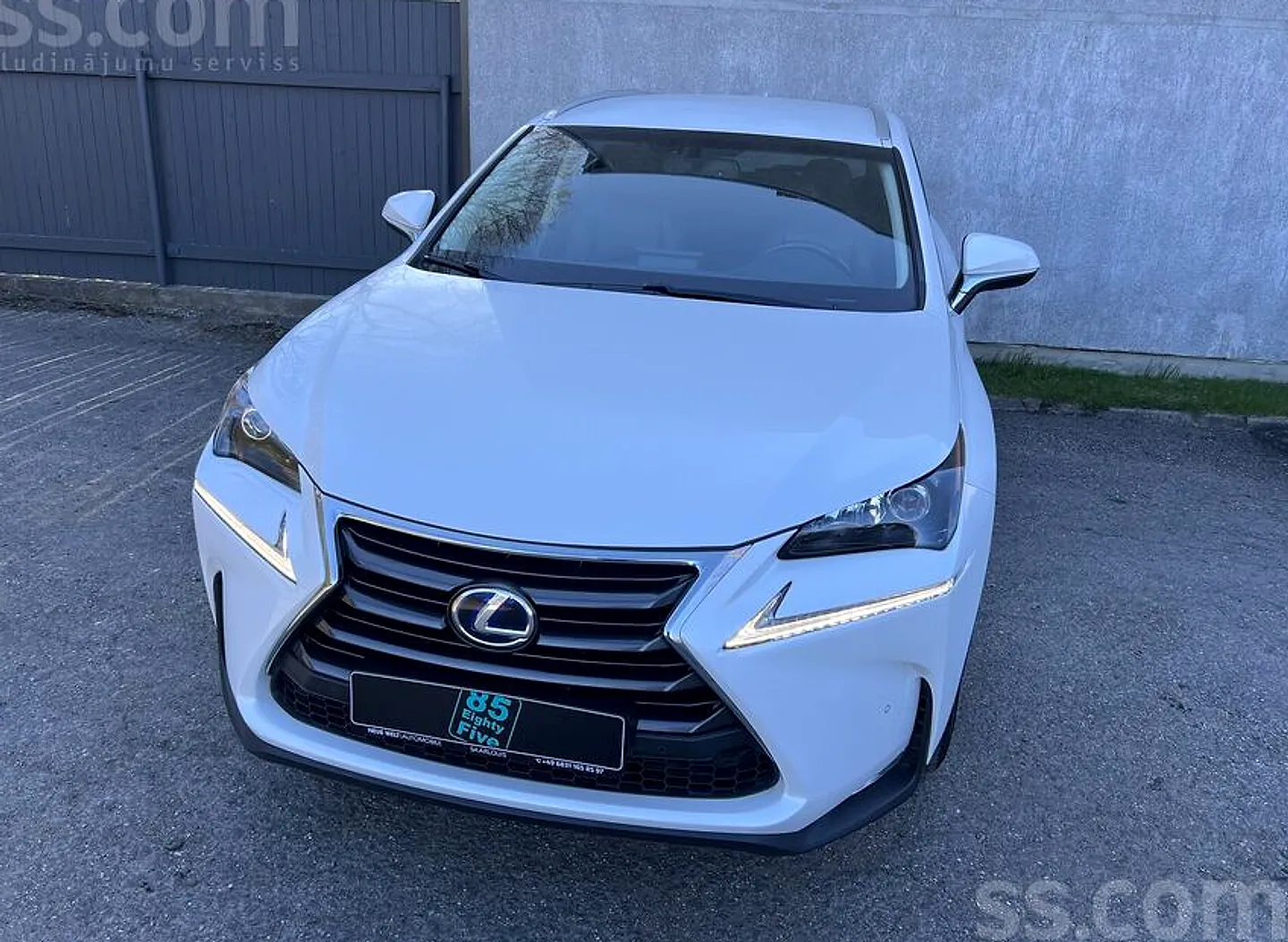Lexus NX, 2016. gads