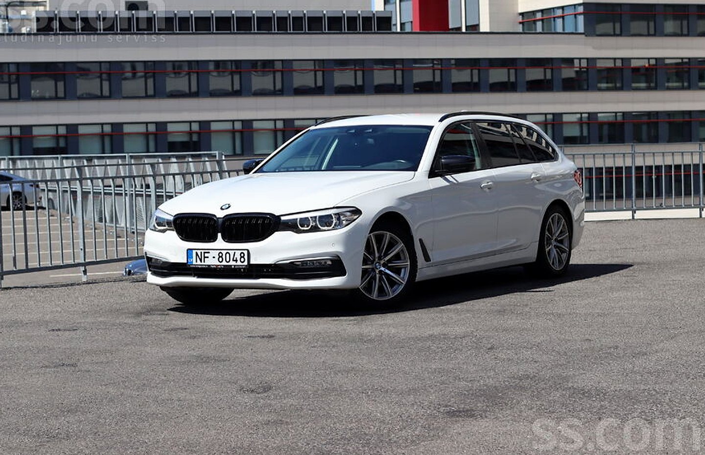 BMW 520 — foto 3
