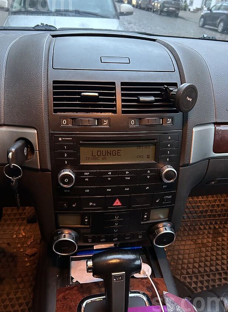 Volkswagen Touareg — foto 6