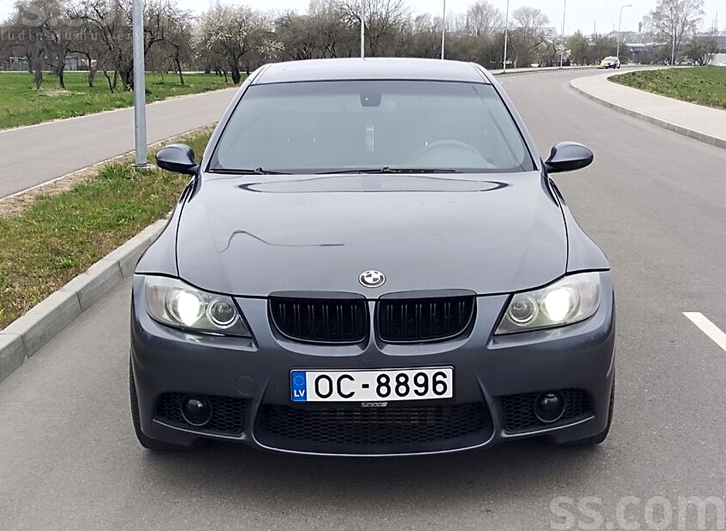 BMW 330 — foto 2