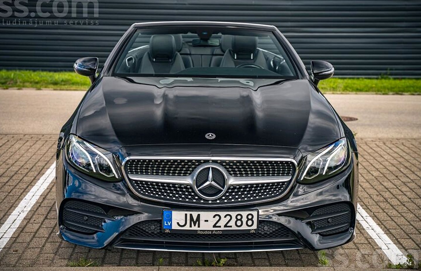 Mercedes-Benz E200 — foto 2