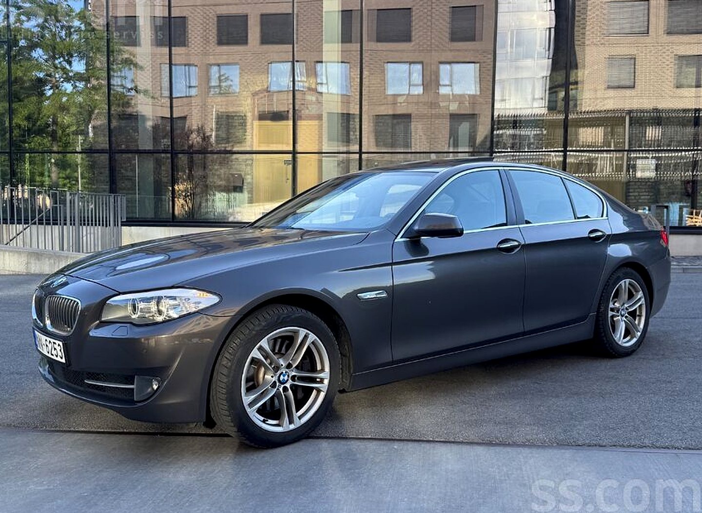 BMW 528 — foto 3