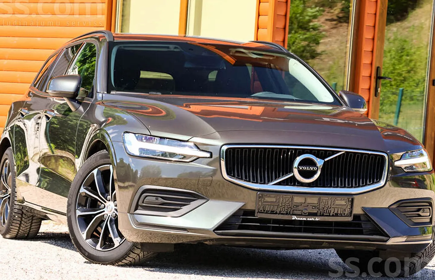 Volvo V60, 2022. gads