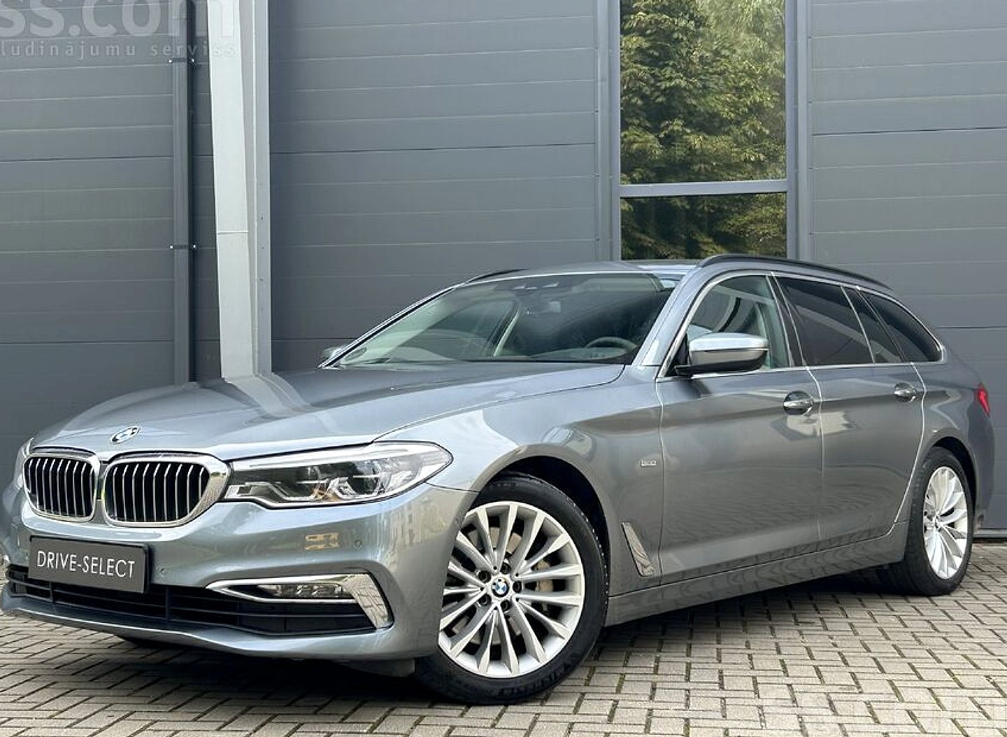 BMW 530 — foto 2