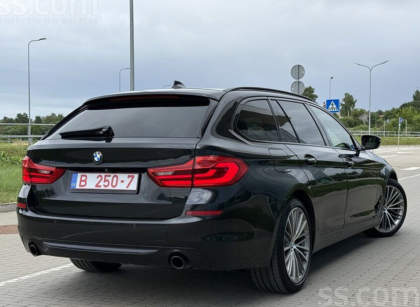 BMW 530 — foto 5