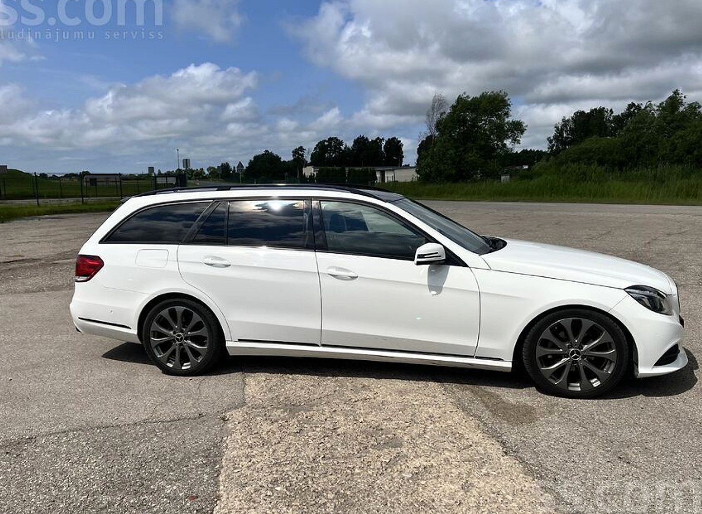 Mercedes-Benz E220 — foto 2